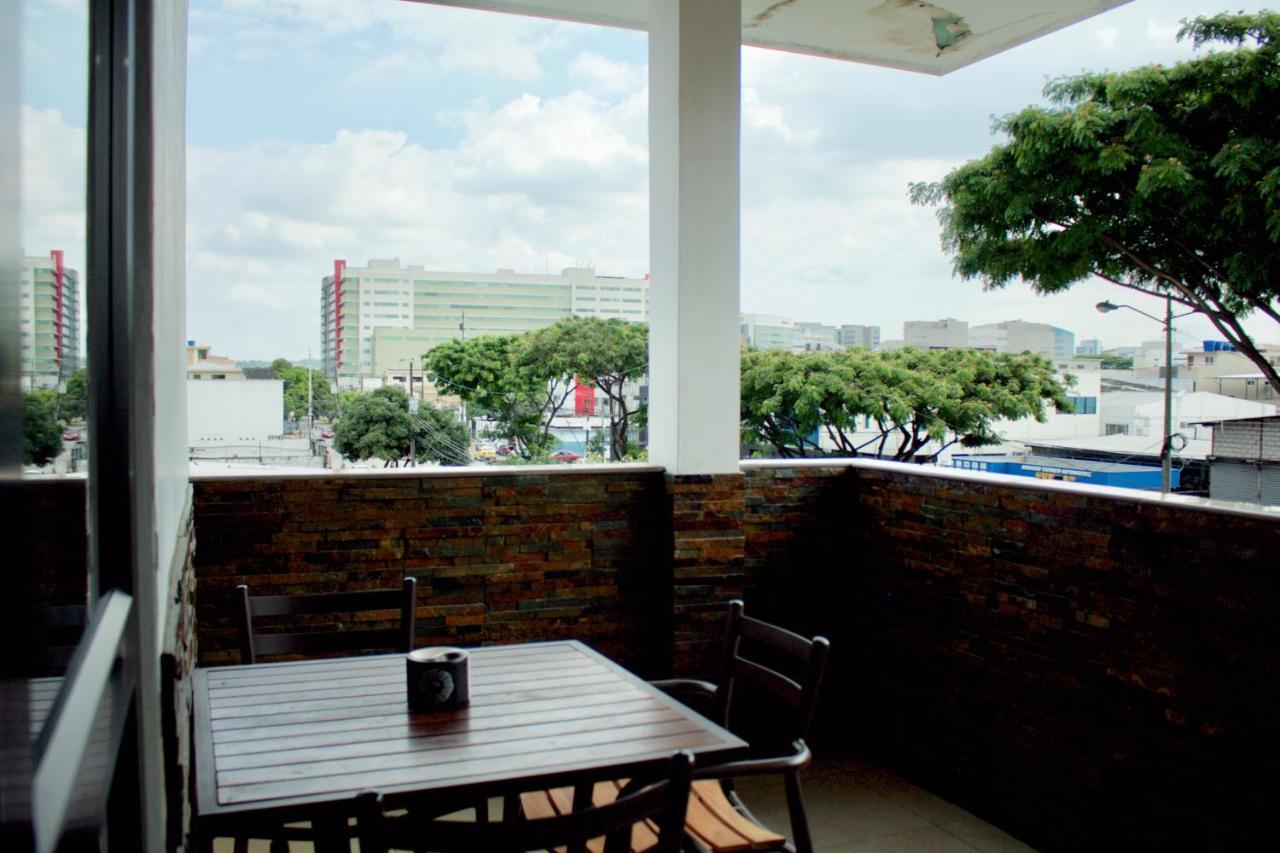 Hoteles en Guayaquil - Suites Guayaquil Cerca del Aeropuerto Exterior foto